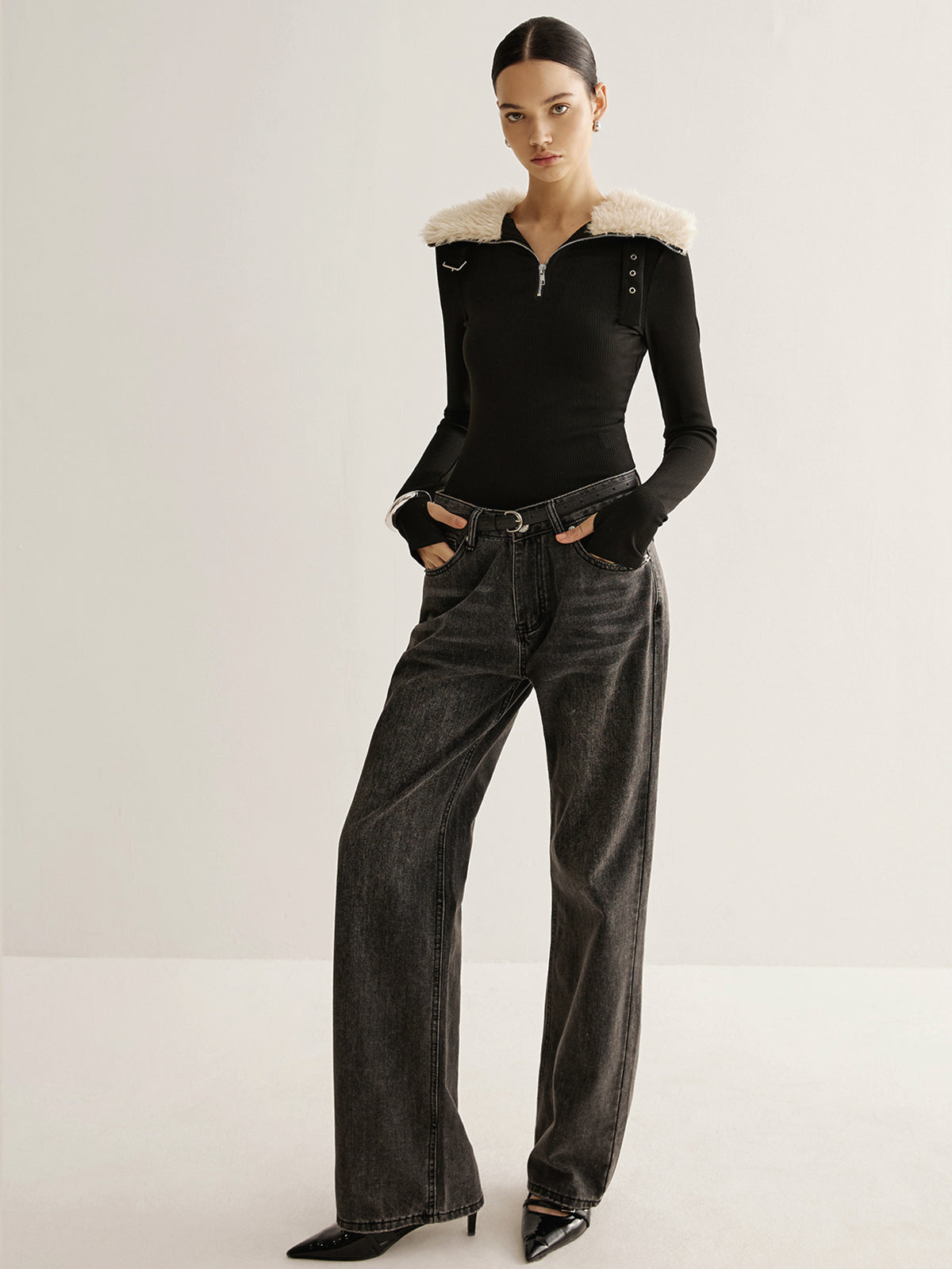 Fuzzy Collar Belt-Design Zipper Blouse
