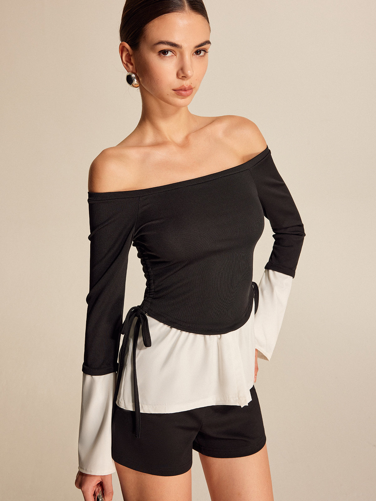 Bold Contrast Off-Shoulder Straight Neck Blouse