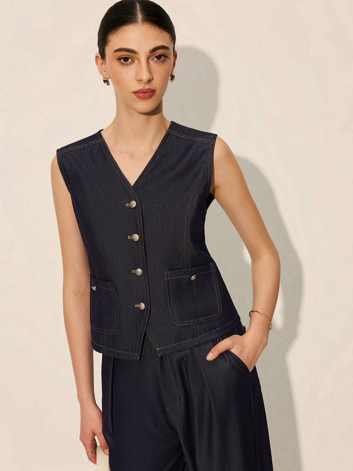 Denim Pockets Buttoned Vest