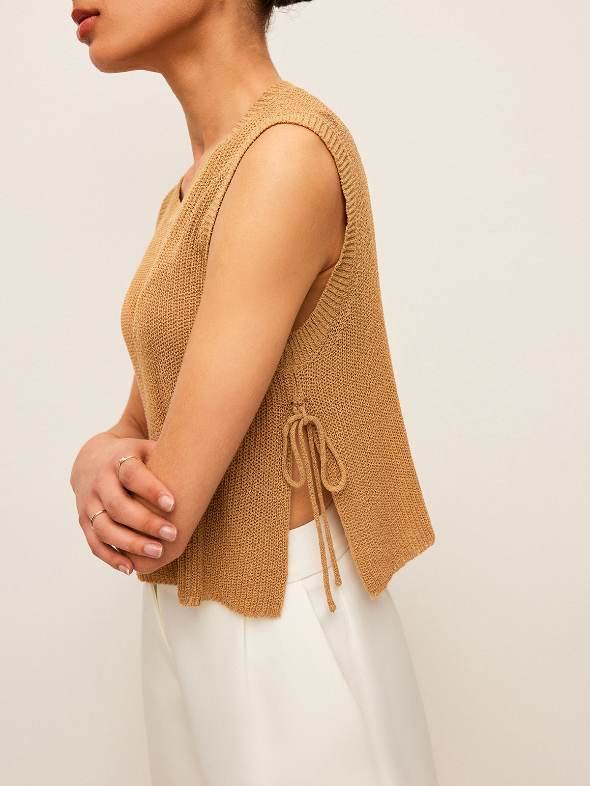 Side Tie Detail Knitted Sleeveless Top