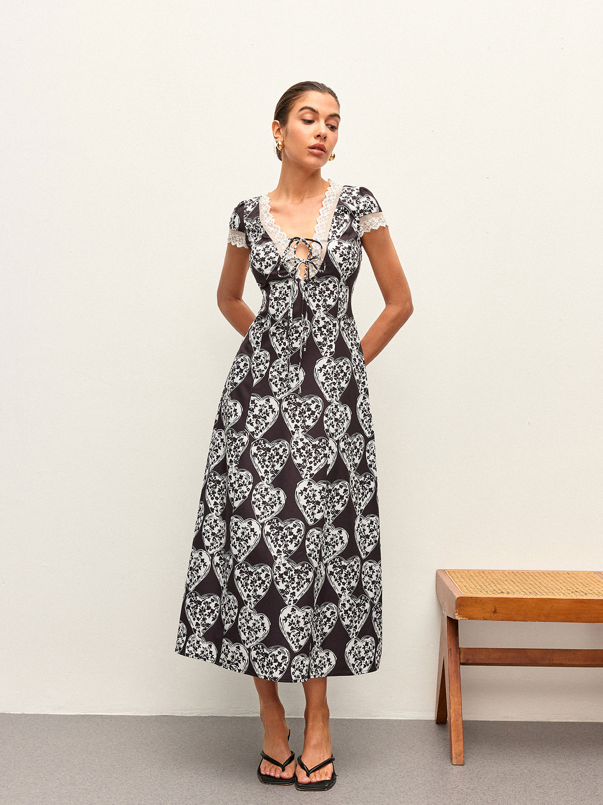 Floral Print V-Neck Tie-Bow Dress