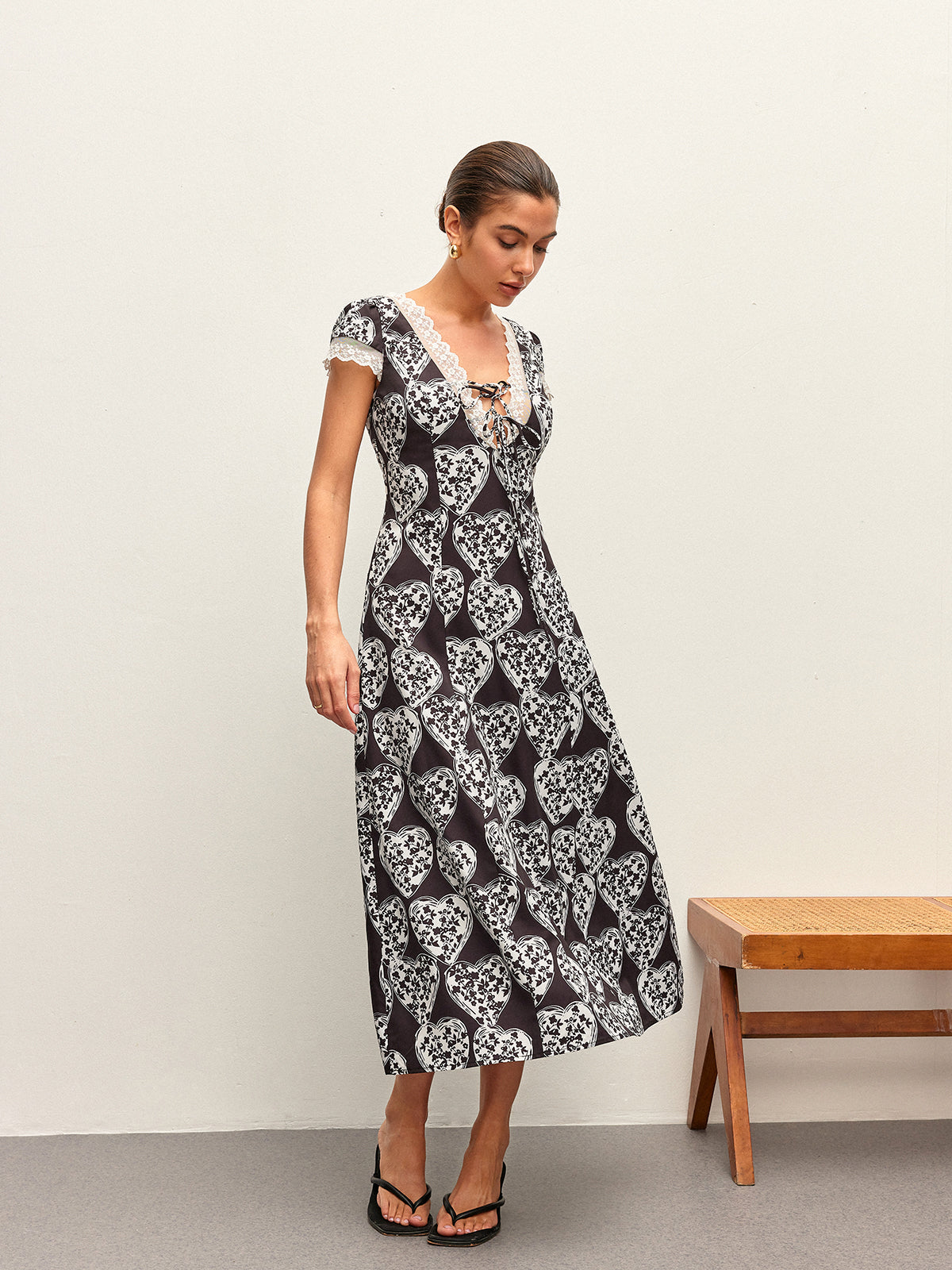 Floral Print V-Neck Tie-Bow Dress