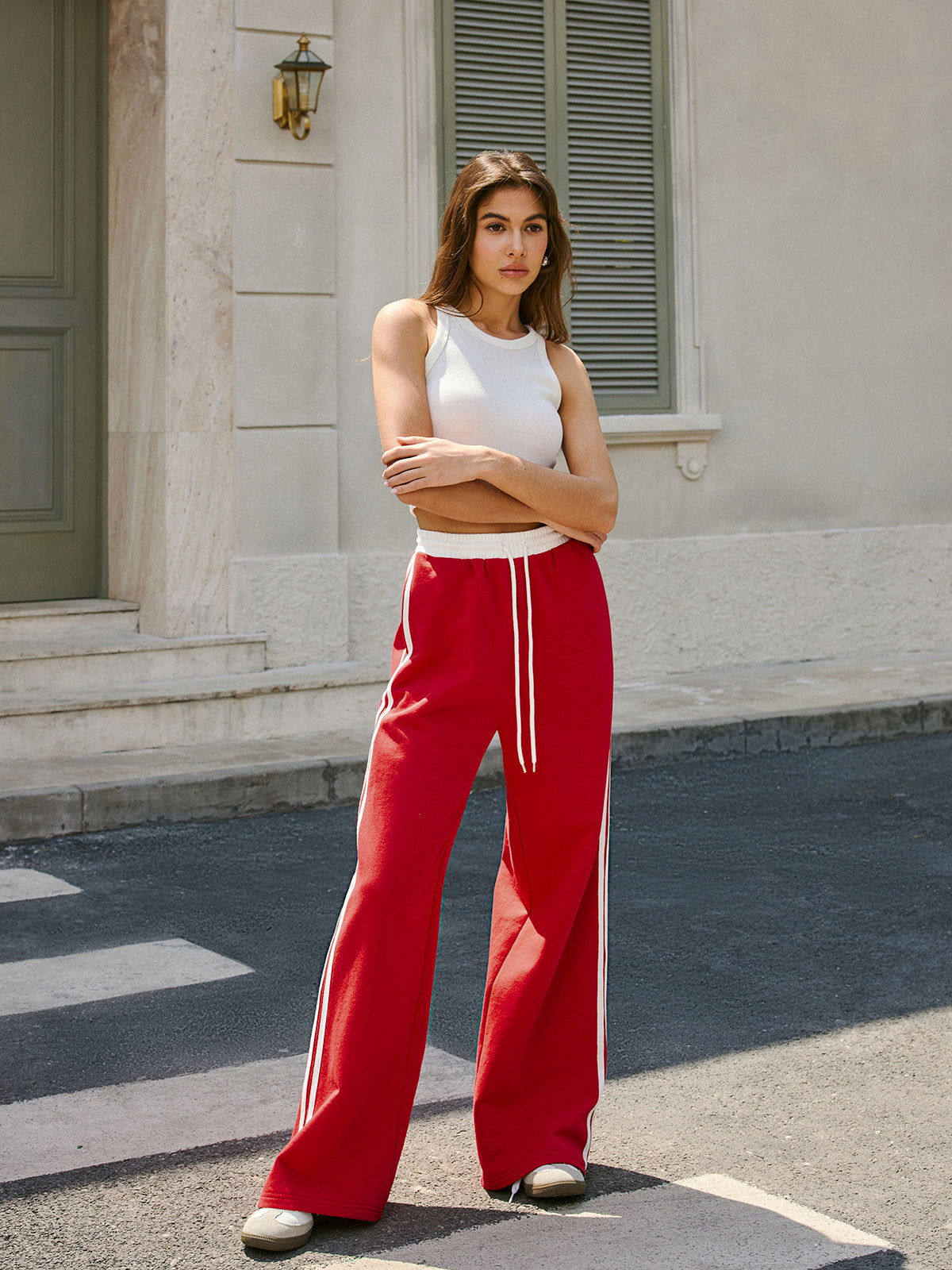 Mid-Waist Drawstring Sweatpants With Side Stripe
