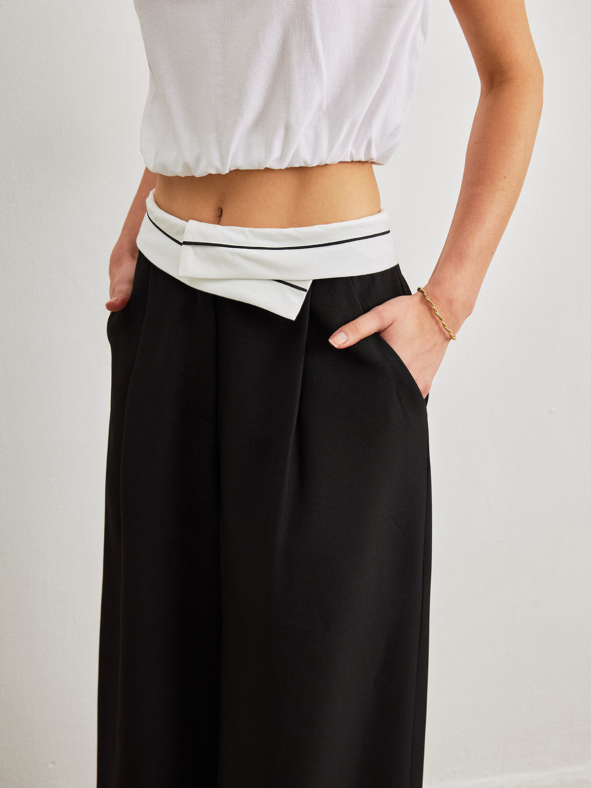 Mid-Waist Pants With Pockets & Contrast Waistband