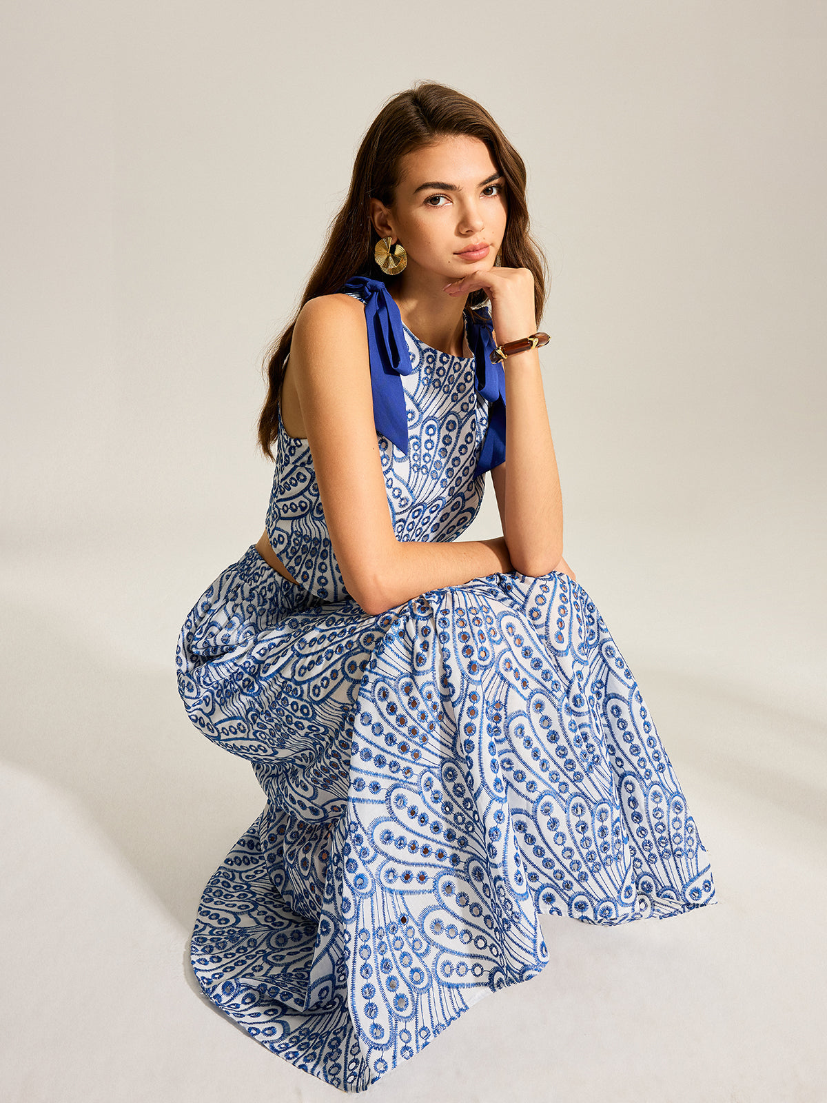 Sleeveless Contrast-Trim Top And Elastic-Waist Maxi Skirt Set