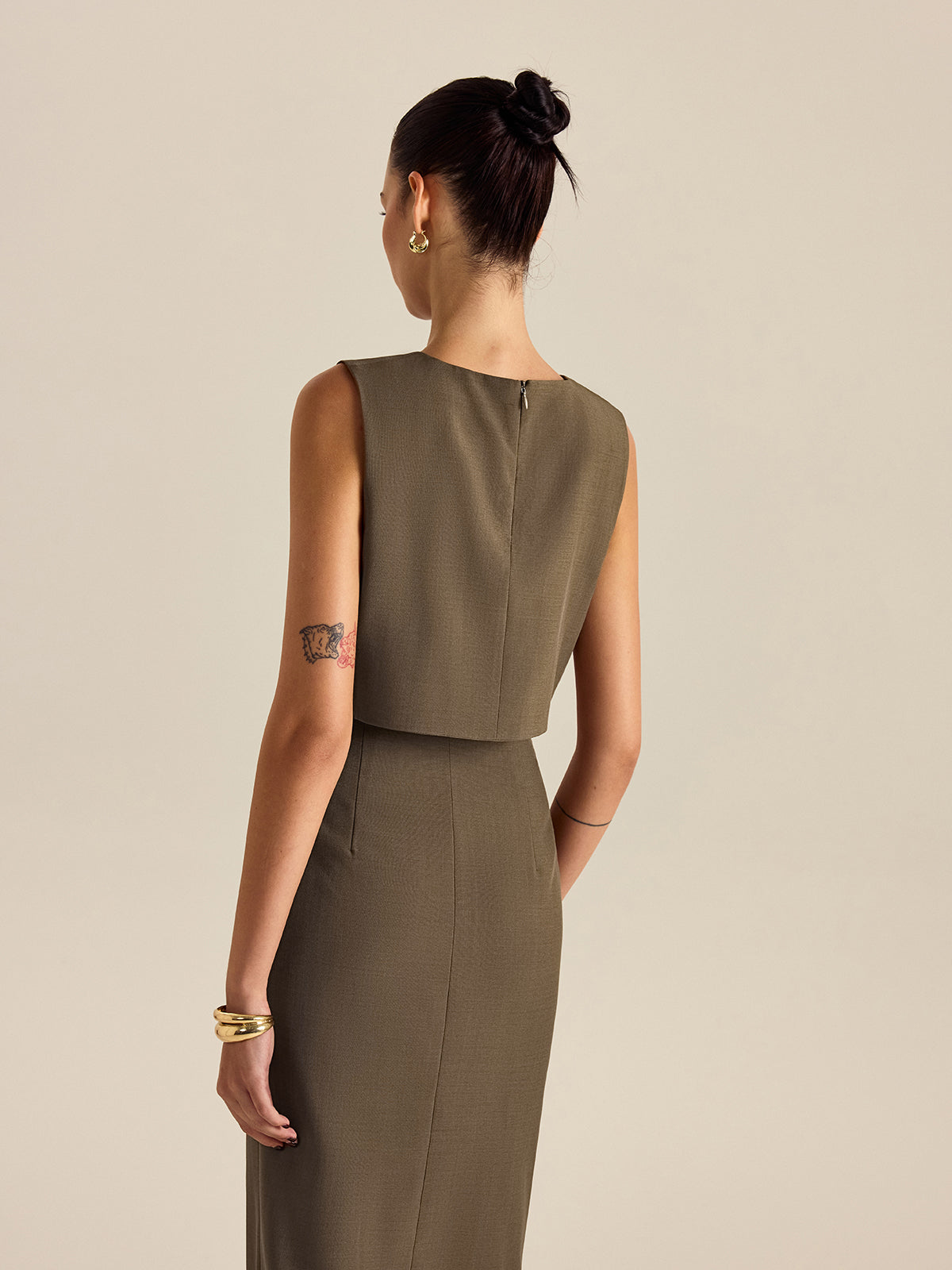 Sleeveless Round-Neck Crop Top