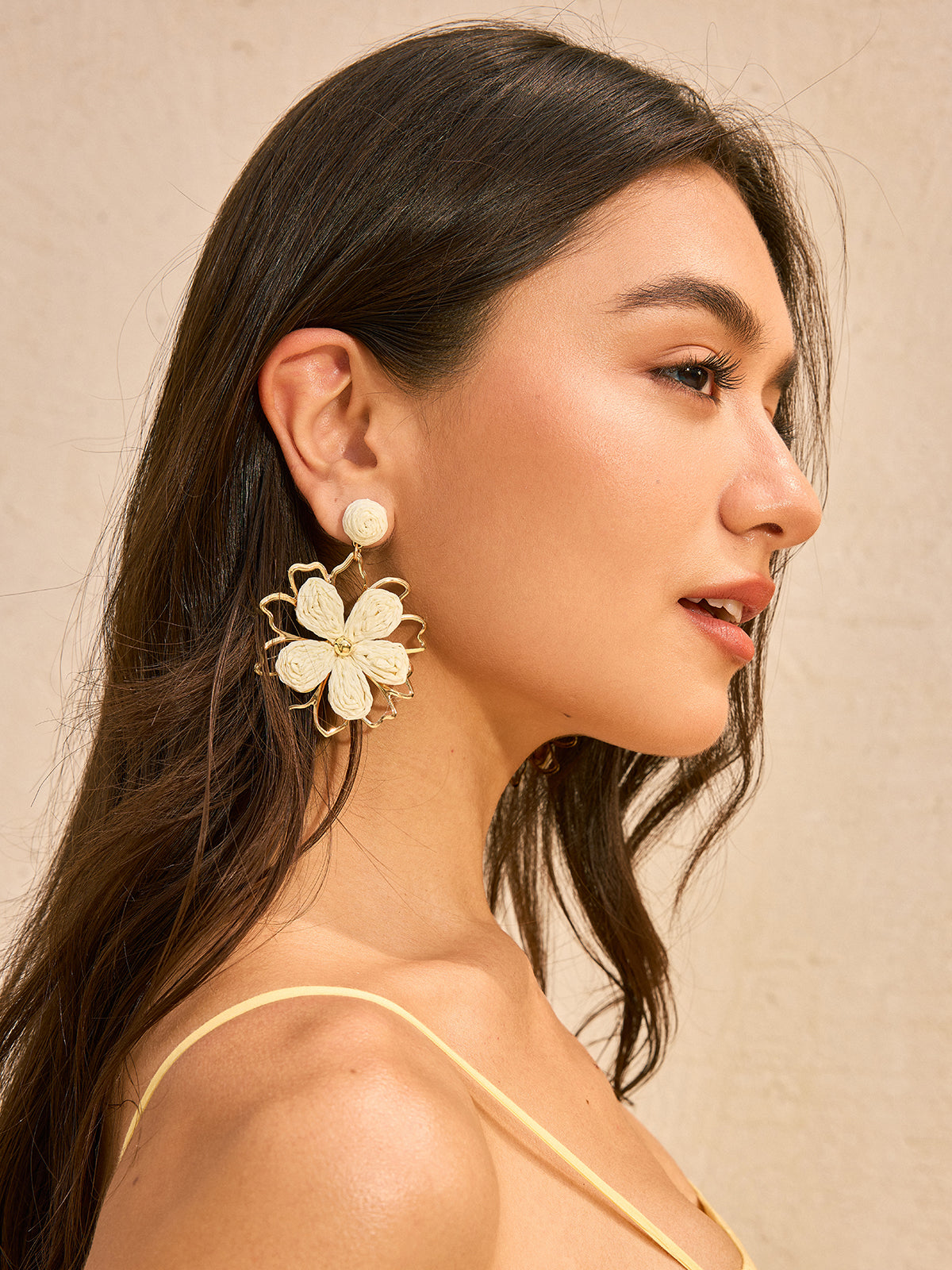 Woven Petal Outline Flower Earrings