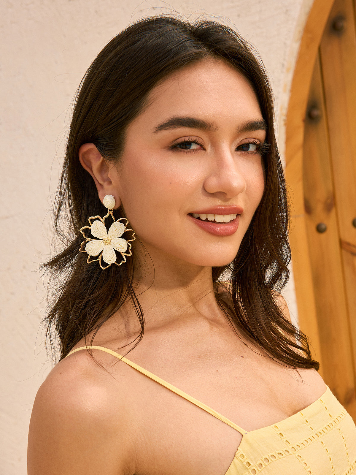 Woven Petal Outline Flower Earrings
