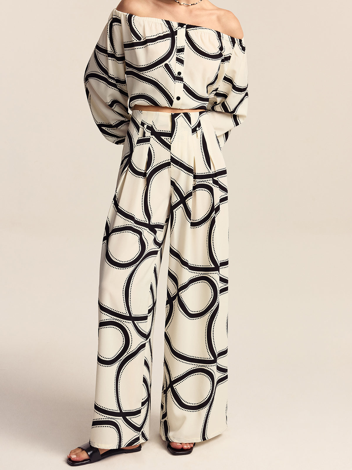 Patterned Wide-Leg Pants