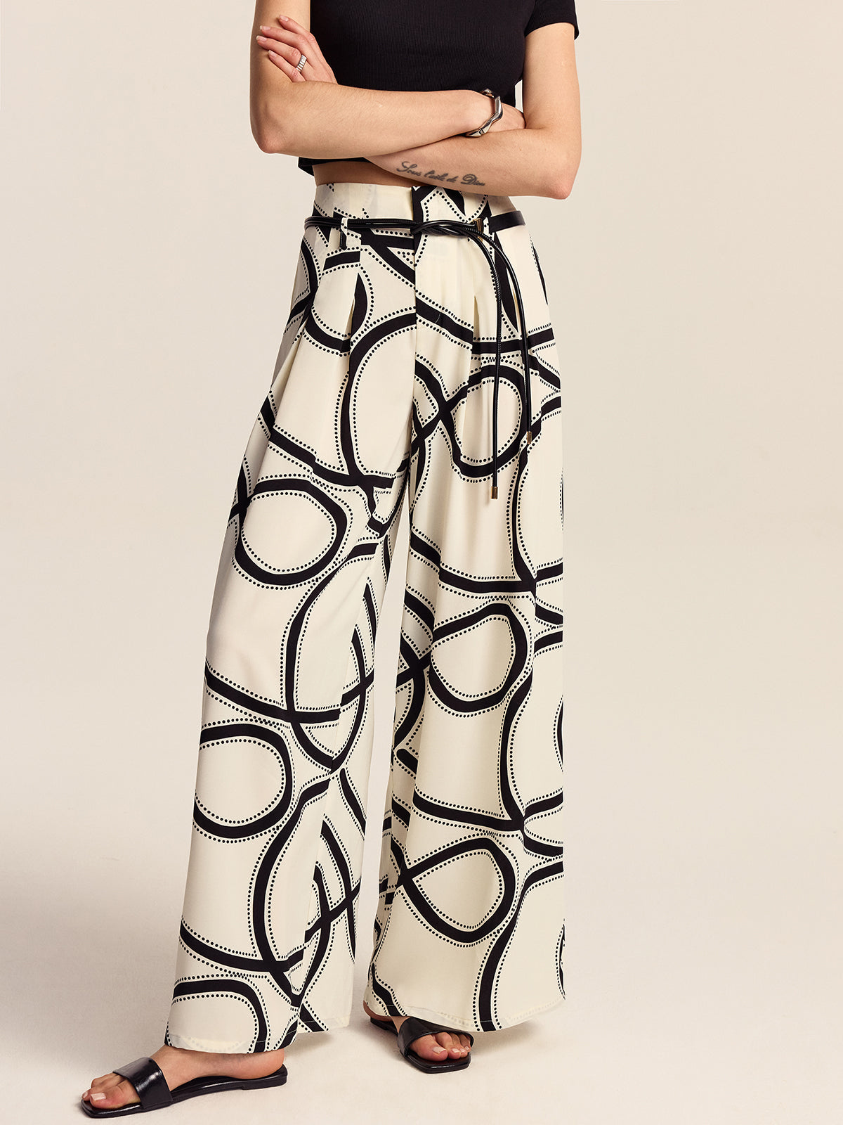 Patterned Wide-Leg Pants