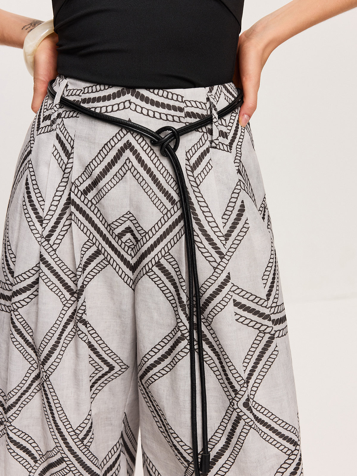Geometric Print Belted Wide-Leg Pants