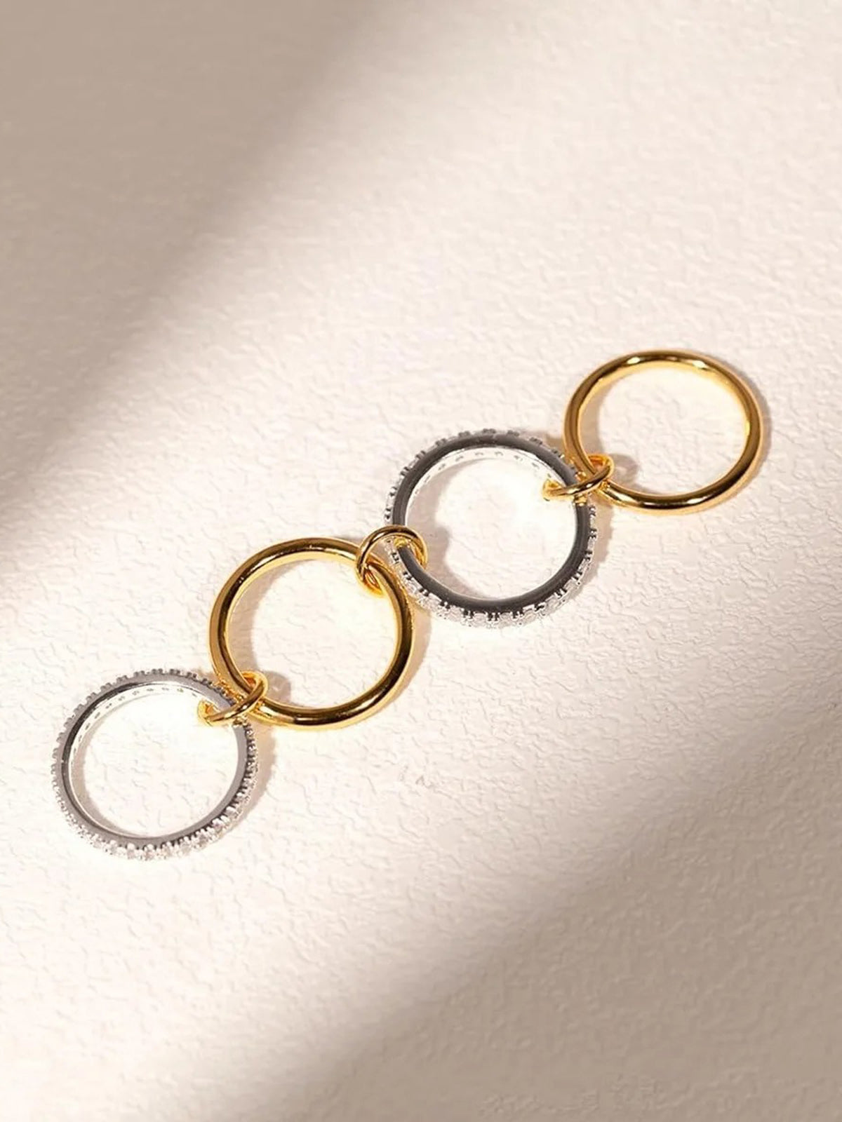 Interlocking Full-Set Cubic Zirconia Rings