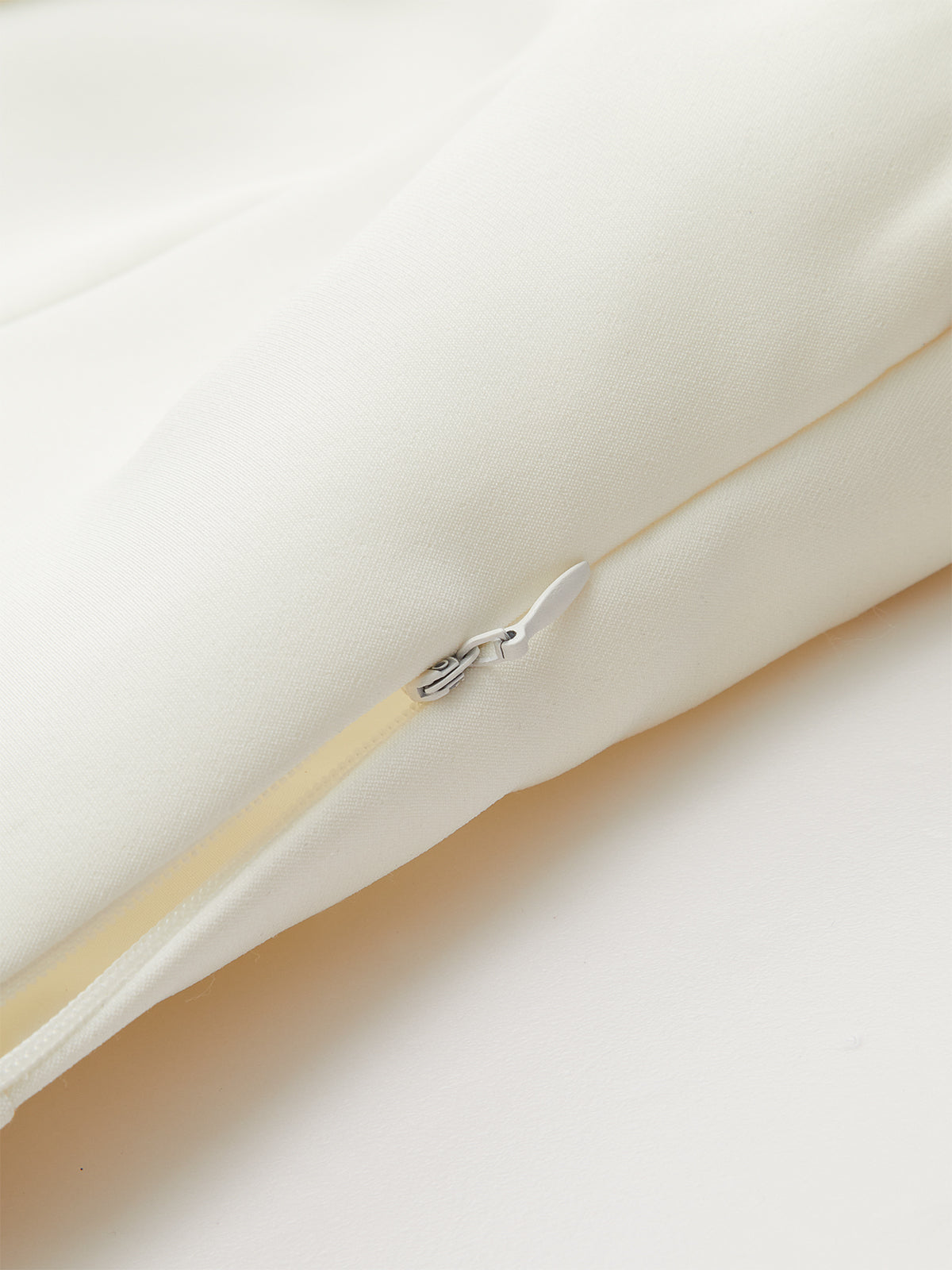 Cropped Wide-Shoulder Waist-Cinching Blazer Vest