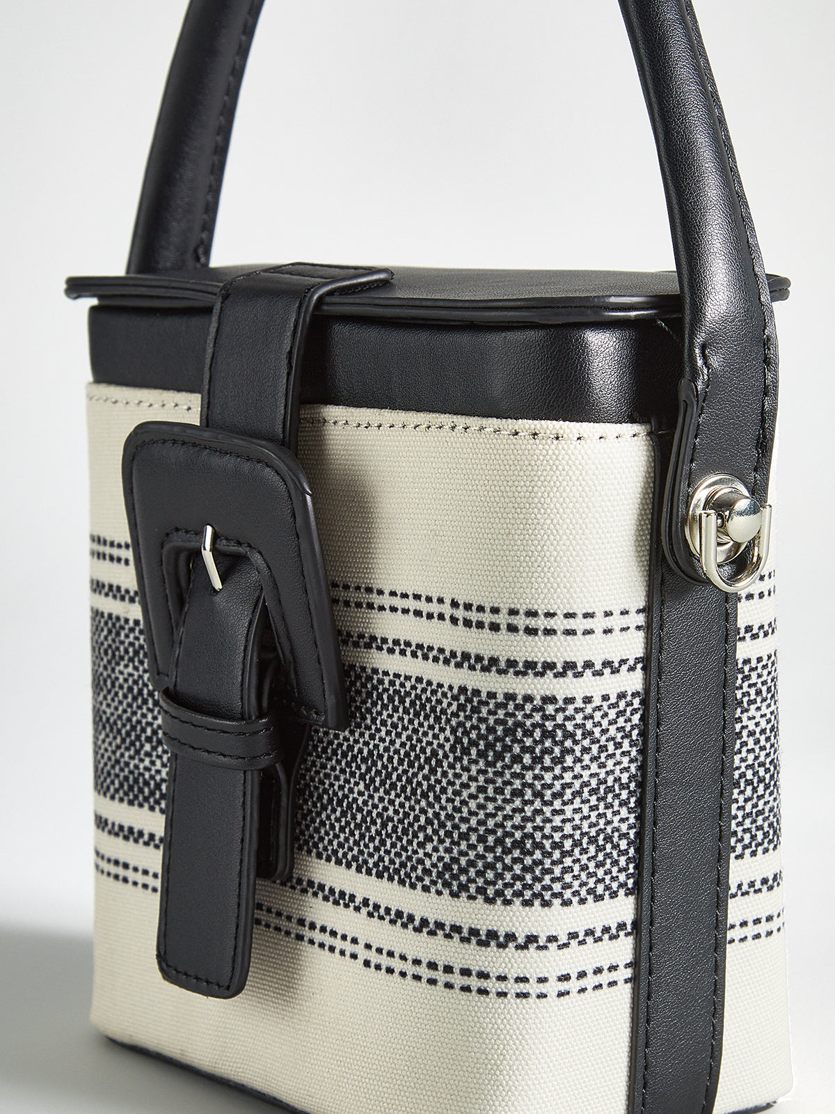 Striped Handle Box Bag
