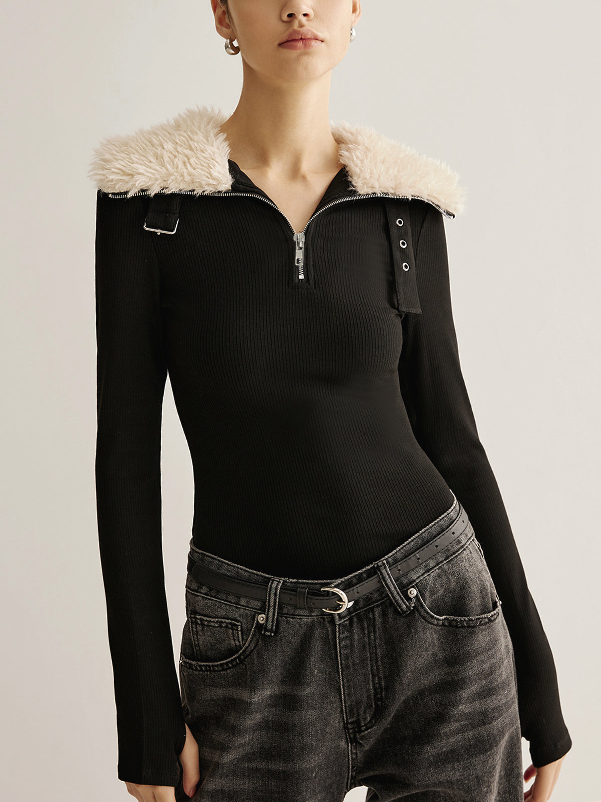 Fuzzy Collar Belt-Design Zipper Blouse