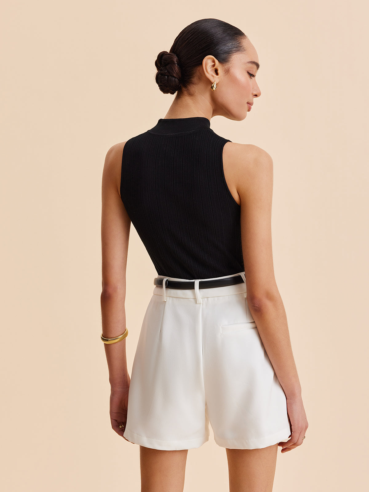 Mock Neck Keyhole Knit Vest