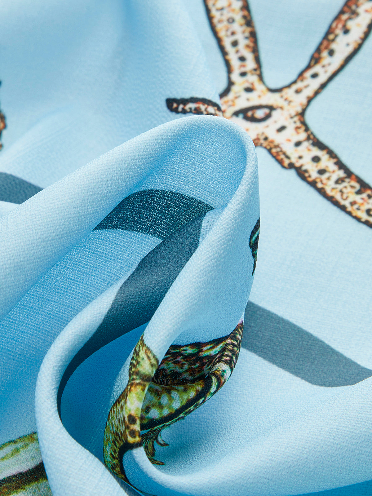 Button-Down Collar Aquatic-Print Shirt With Belt