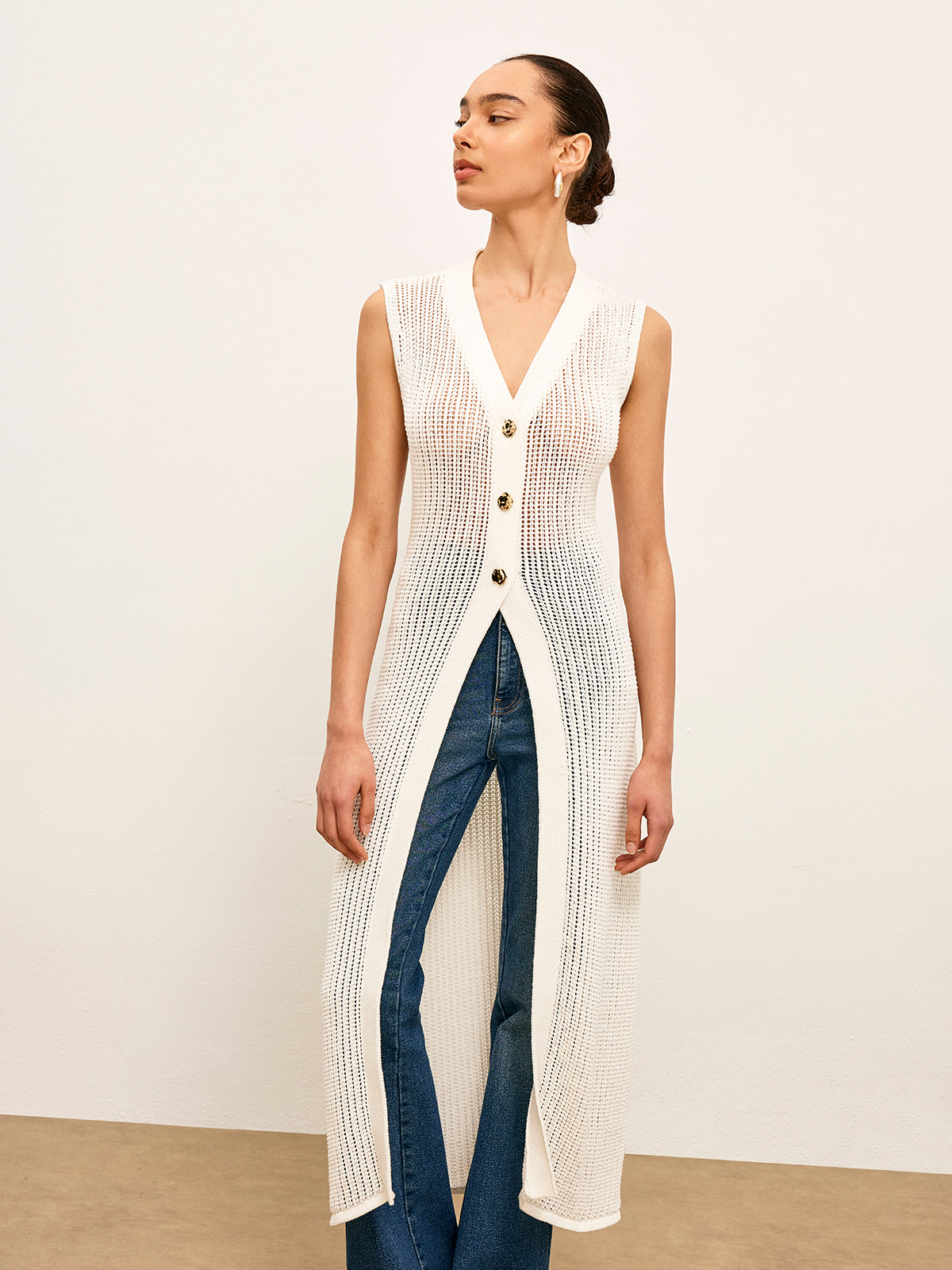 Knit Hollow Metal Detail Sleeveless Cardigan