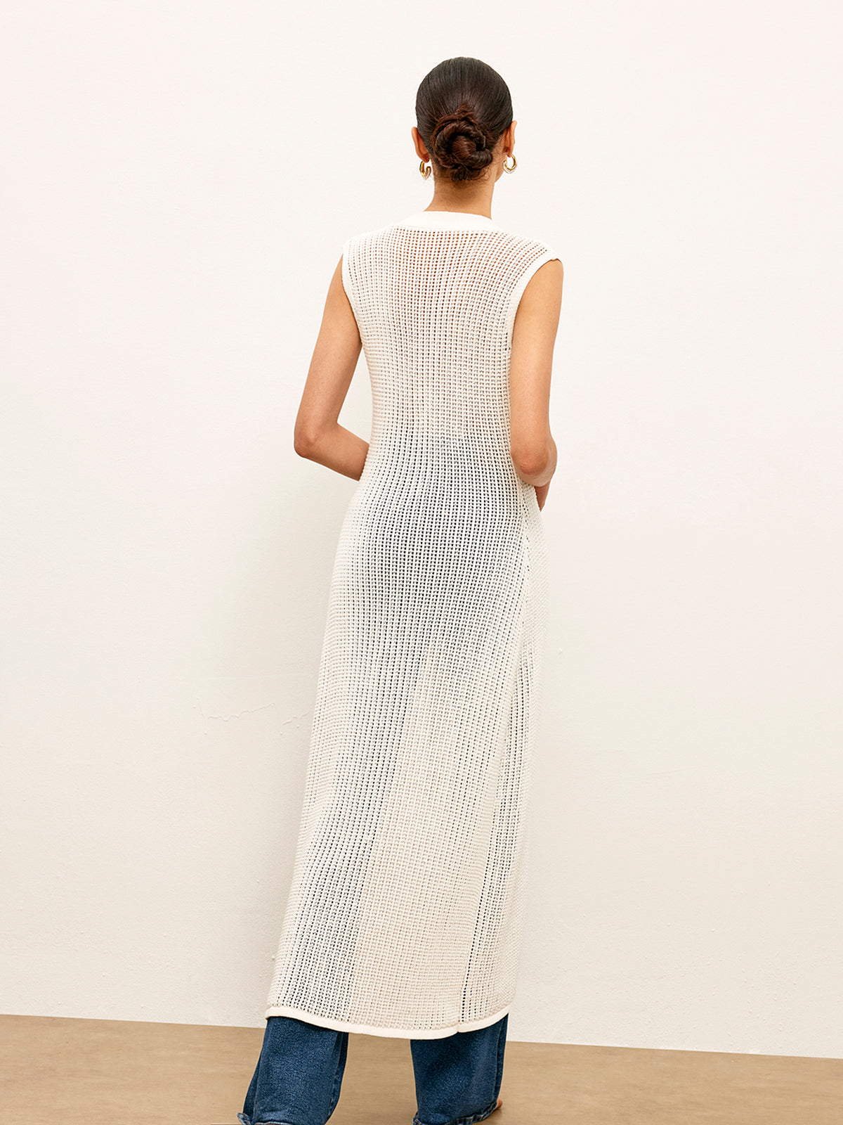 Knit Hollow Metal Detail Sleeveless Cardigan