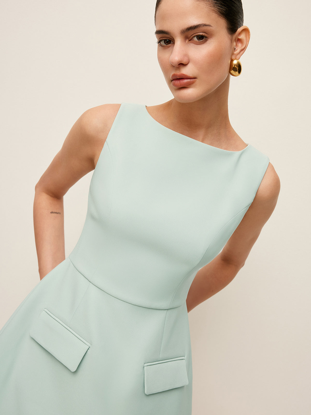 Pocket Detail Sleeveless Dress