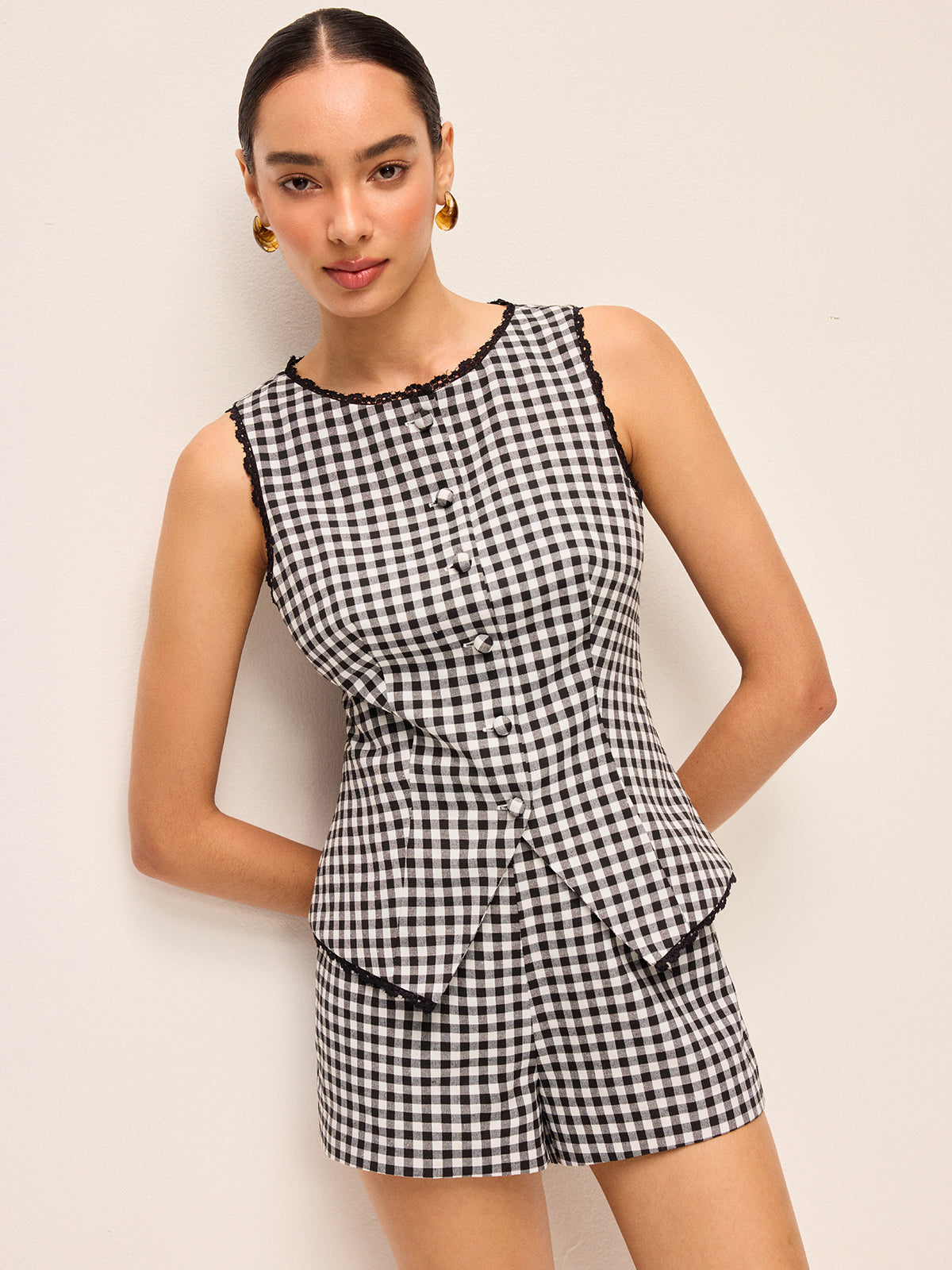 Gingham Sleeveless Button-Front Short-Set With Contrast Trim And Belt