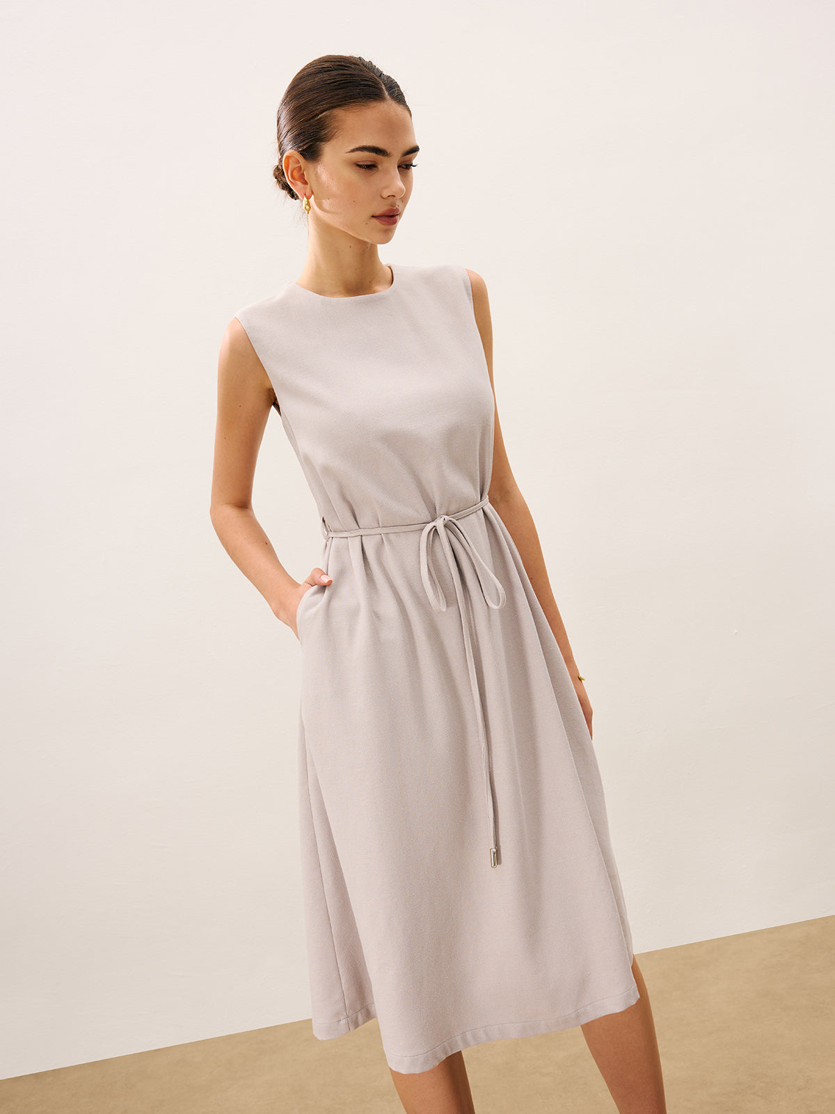 Sleeveless Tie Detail Midi Dress