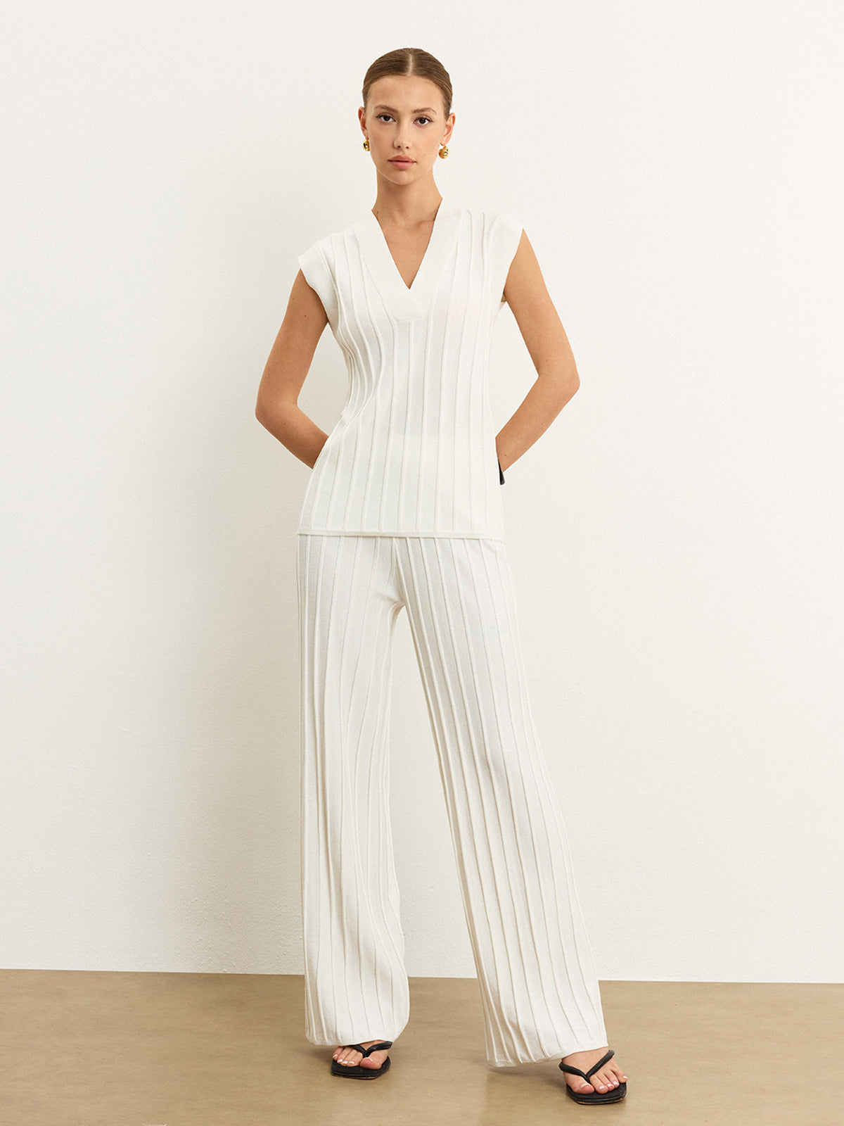 Ribbed Knit Mid-Rise Pants