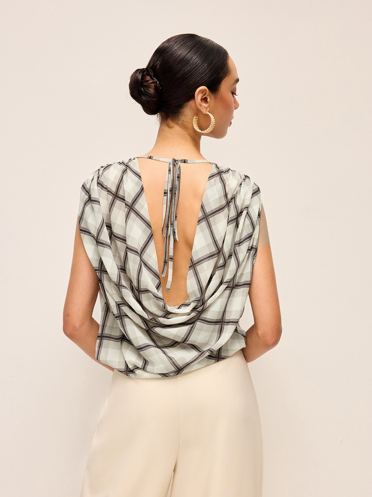 Sleeveless Plaid Open-Back Chiffon Shirt